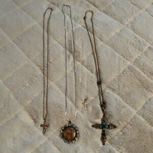 Lot of Vintage Crosses/Religious Necklace